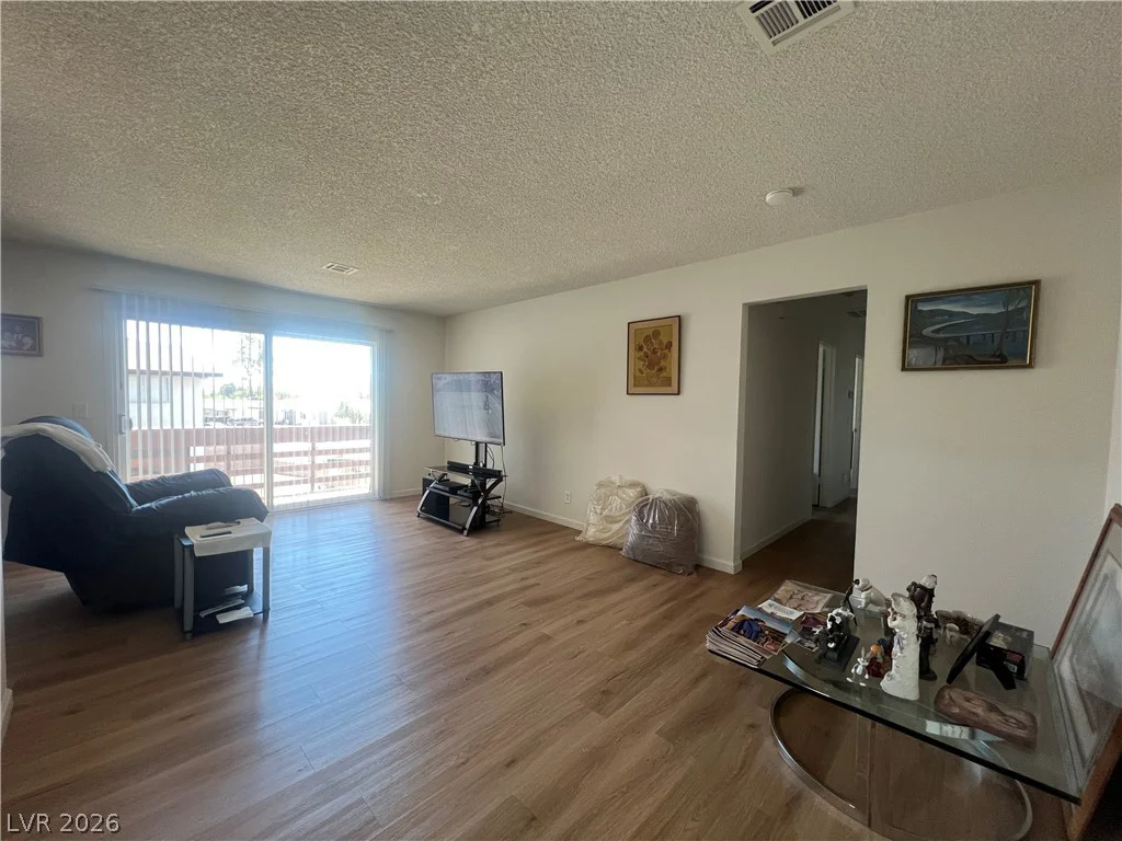 2333 Cardiff, Las Vegas, NV 89108
