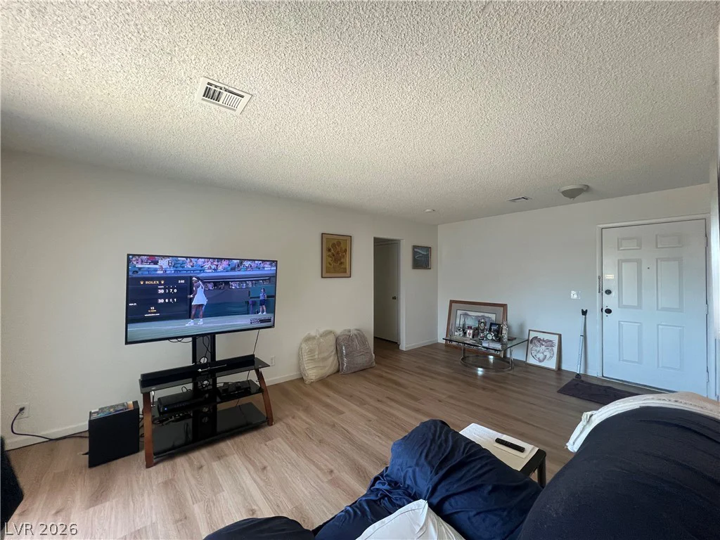 2333 Cardiff, Las Vegas, NV 89108