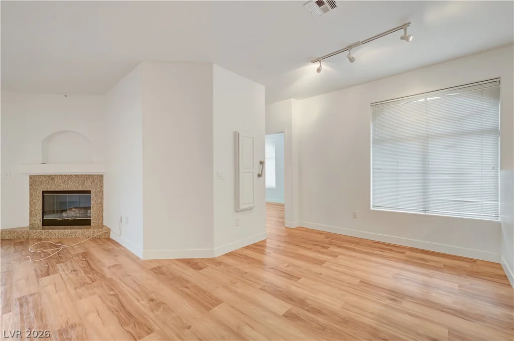 2050 Warm Springs, Henderson, NV 89014