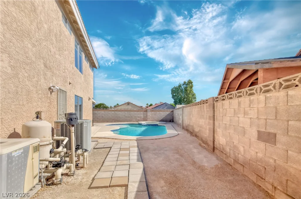 5841 Stateline, Las Vegas, NV 89110