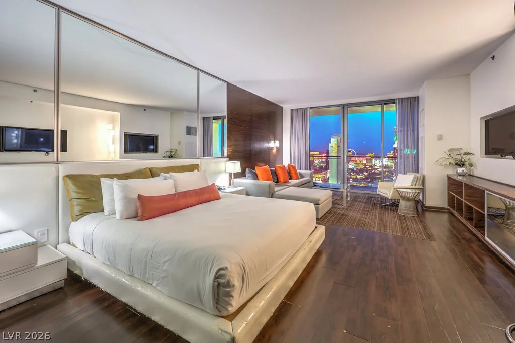 4381 Flamingo, Las Vegas, NV 89103