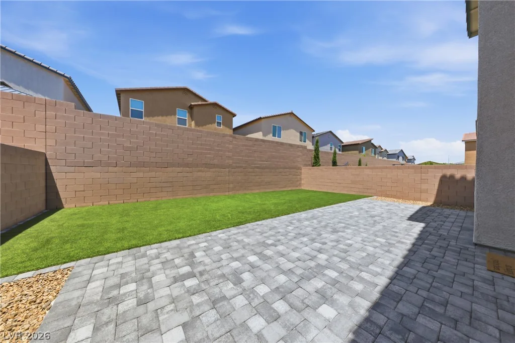 10017 Cabernet Hills, Las Vegas, NV 89141