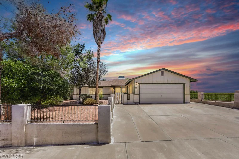 250 Princess Ann, Henderson, NV 89015