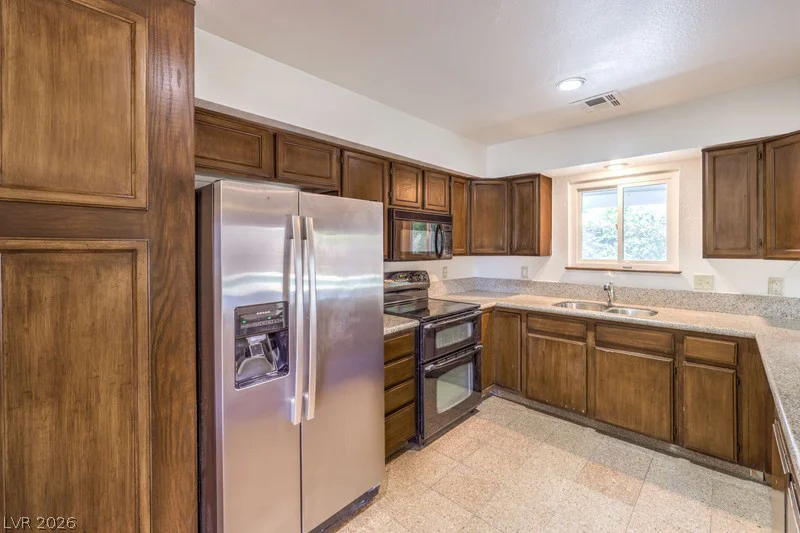 250 Princess Ann, Henderson, NV 89015