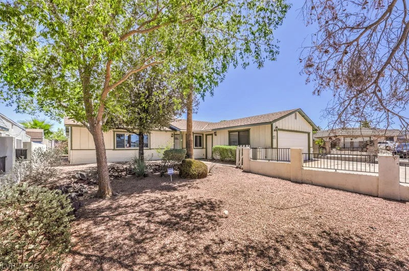 250 Princess Ann, Henderson, NV 89015
