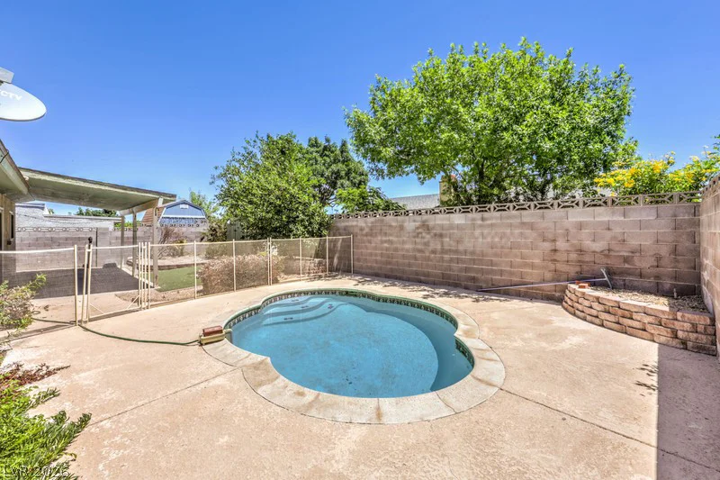250 Princess Ann, Henderson, NV 89015