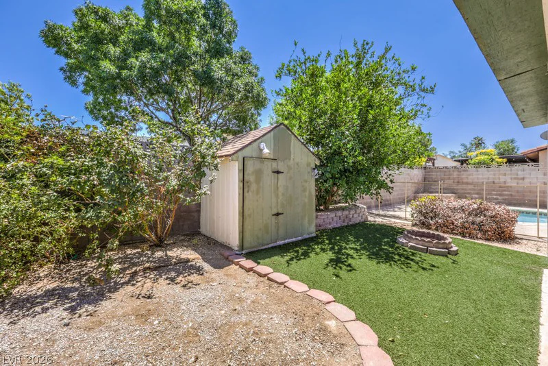 250 Princess Ann, Henderson, NV 89015