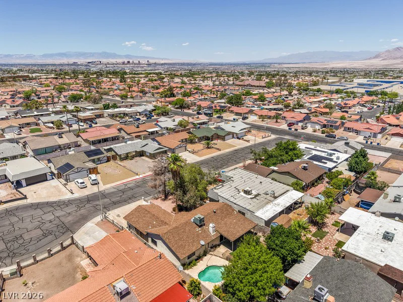 250 Princess Ann, Henderson, NV 89015