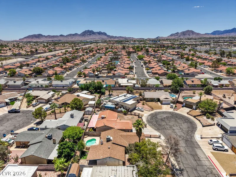 250 Princess Ann, Henderson, NV 89015