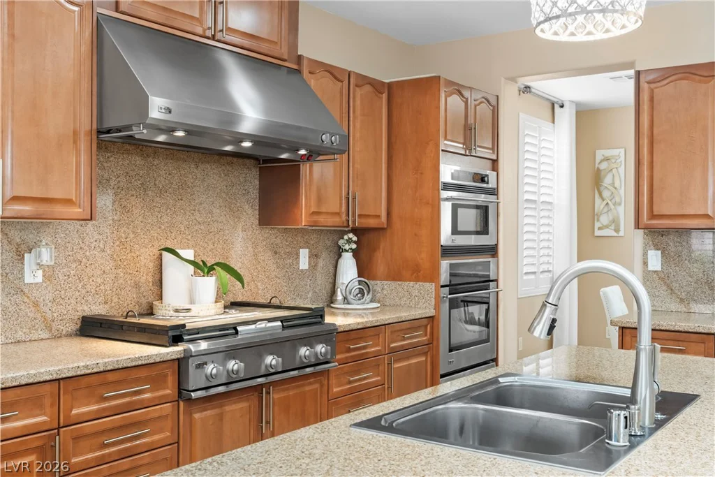 9351 Enchanted Grove, Las Vegas, NV 89149