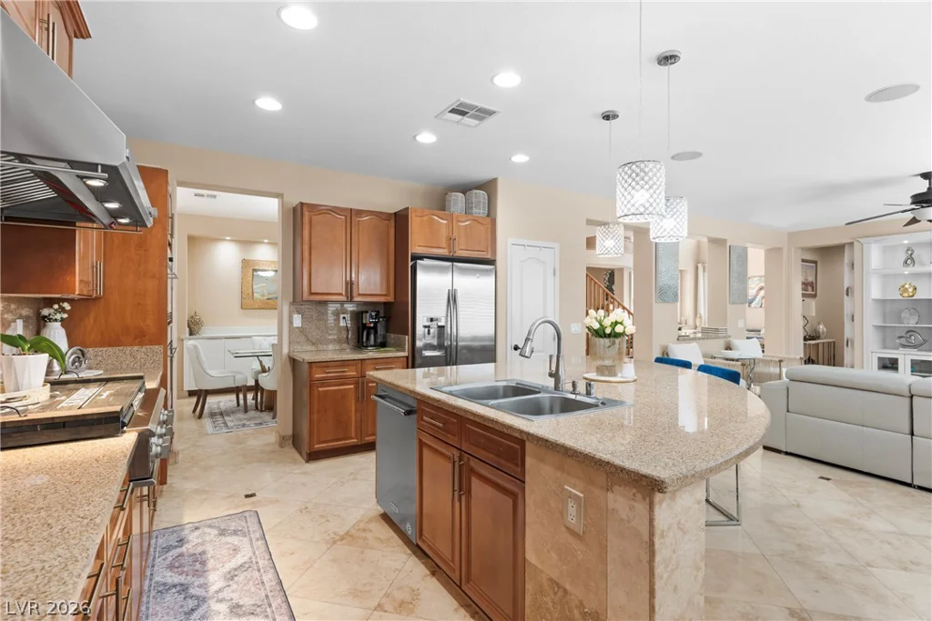 9351 Enchanted Grove, Las Vegas, NV 89149