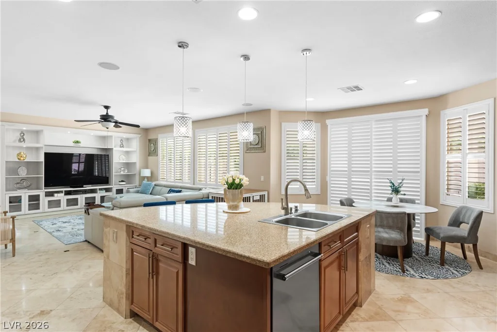 9351 Enchanted Grove, Las Vegas, NV 89149