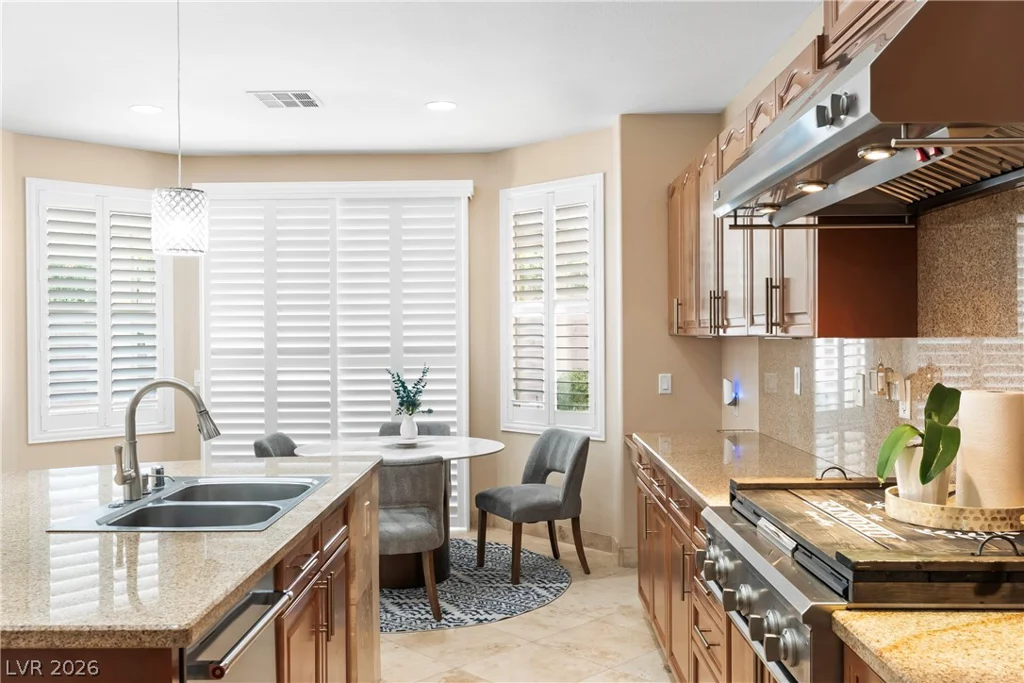 9351 Enchanted Grove, Las Vegas, NV 89149
