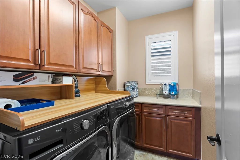 9351 Enchanted Grove, Las Vegas, NV 89149
