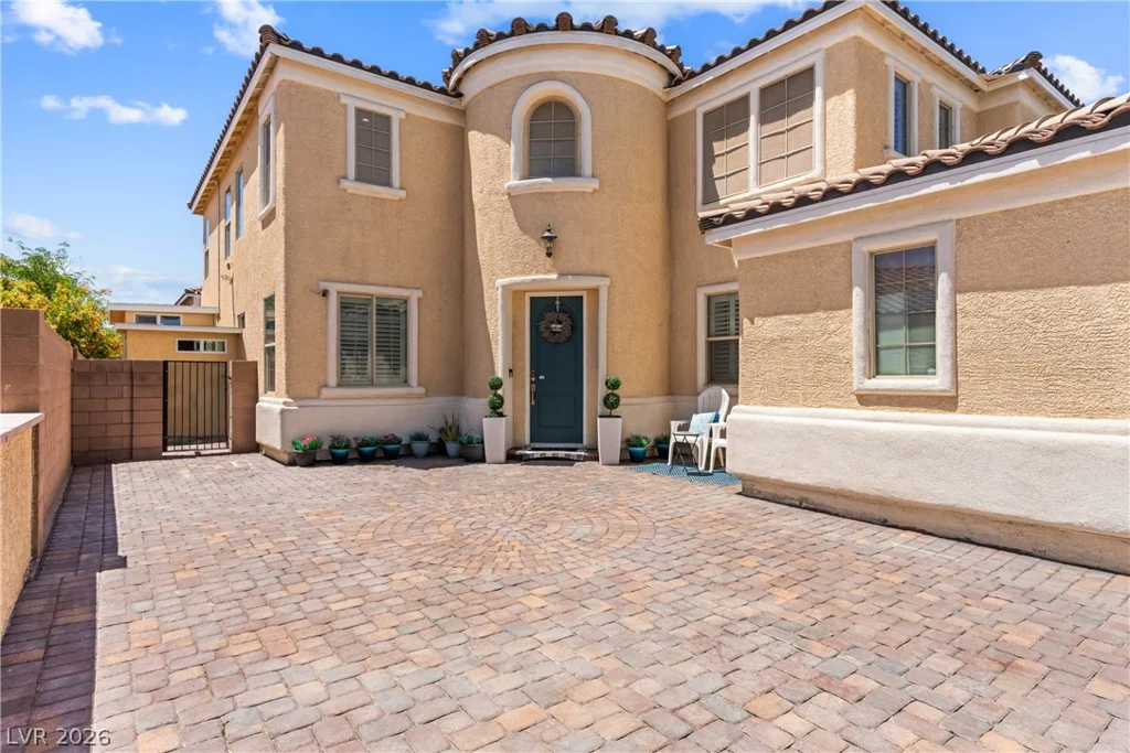 9351 Enchanted Grove, Las Vegas, NV 89149