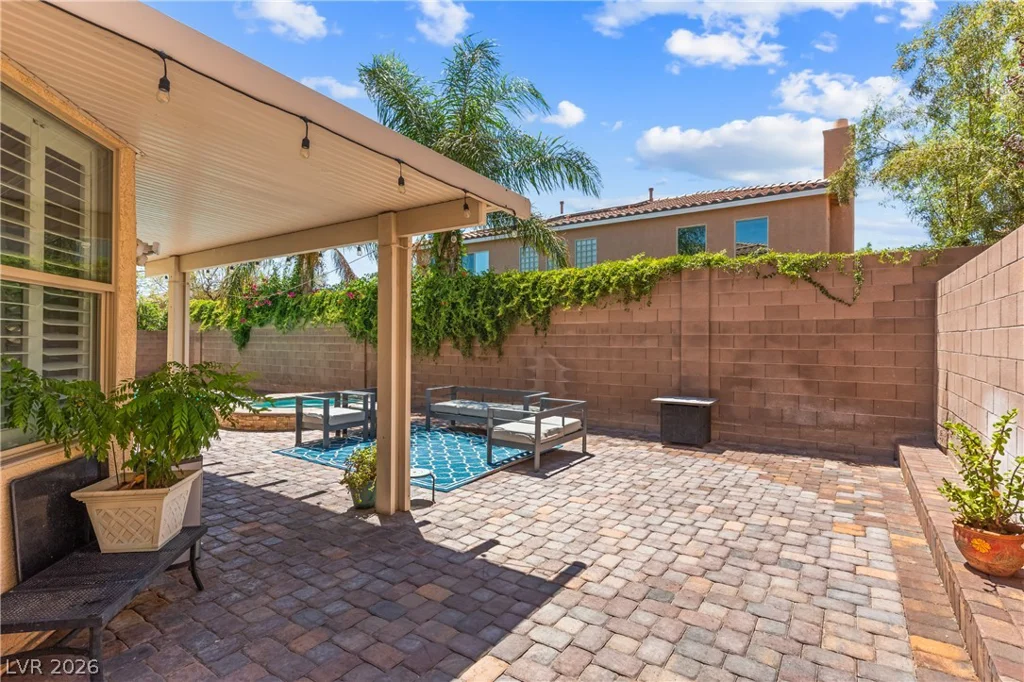 9351 Enchanted Grove, Las Vegas, NV 89149