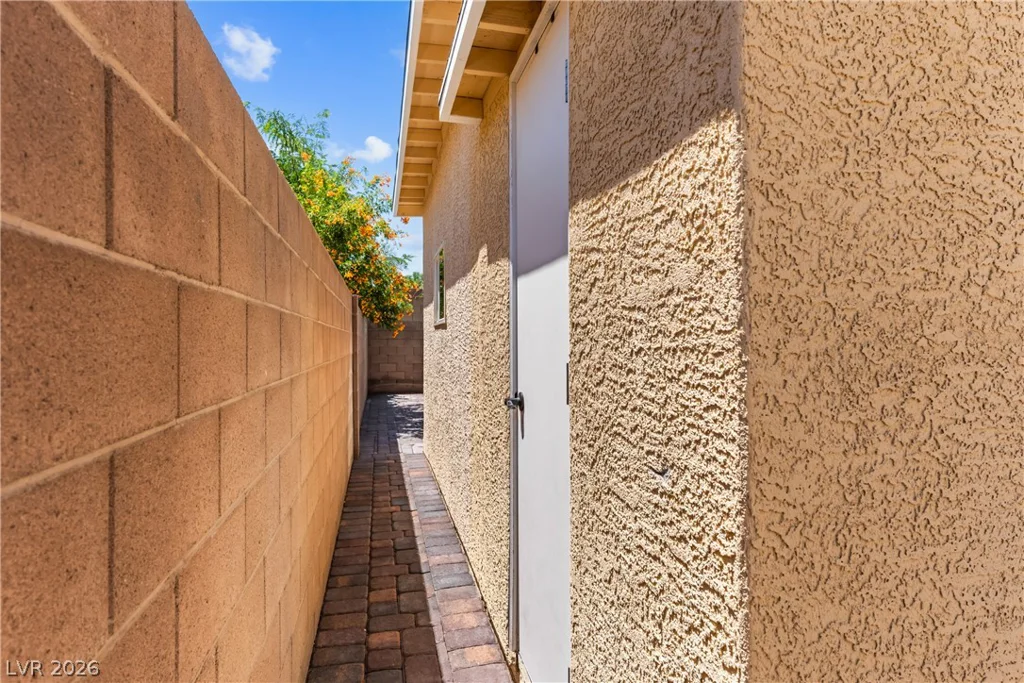 9351 Enchanted Grove, Las Vegas, NV 89149