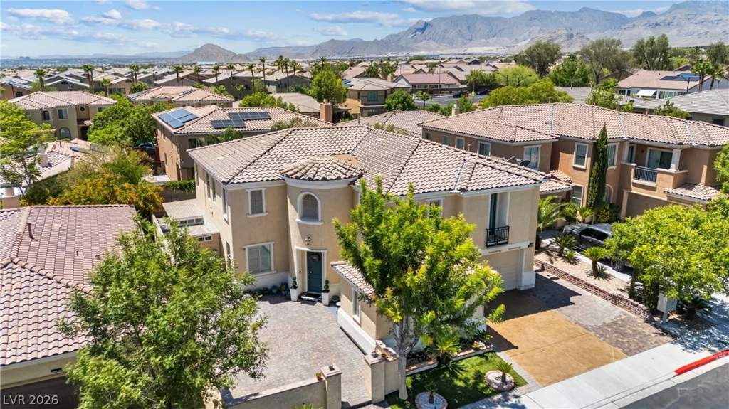 9351 Enchanted Grove, Las Vegas, NV 89149