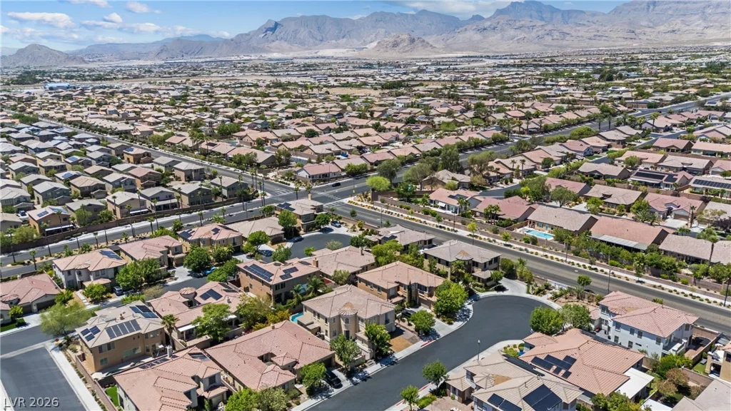 9351 Enchanted Grove, Las Vegas, NV 89149