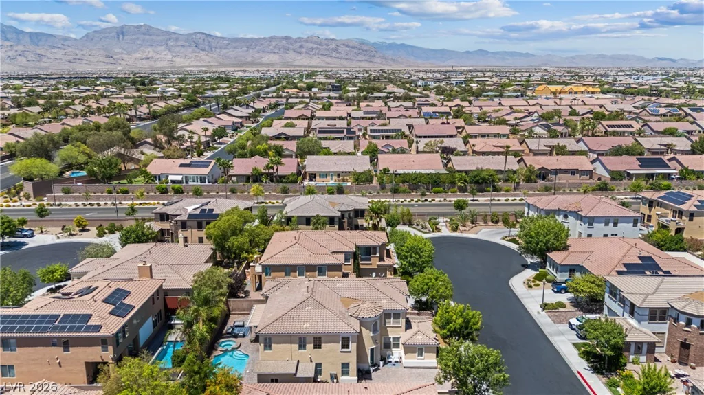 9351 Enchanted Grove, Las Vegas, NV 89149