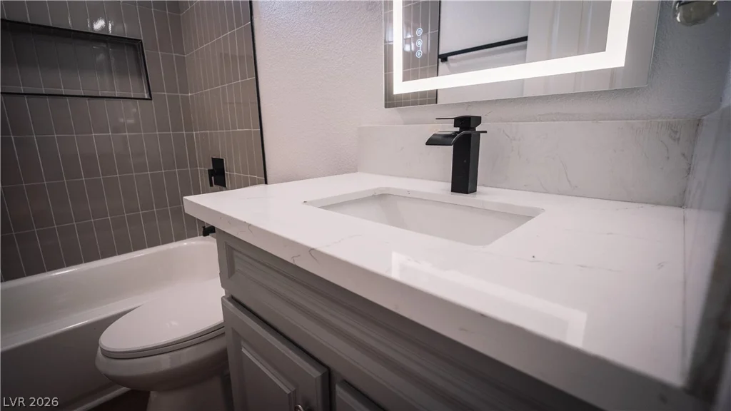 2294 Miner, Las Vegas, NV 89104