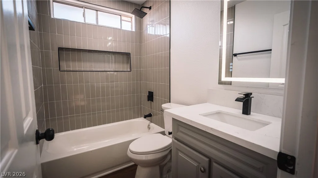 2294 Miner, Las Vegas, NV 89104