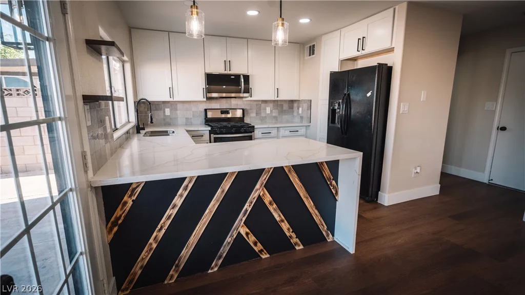 2294 Miner, Las Vegas, NV 89104