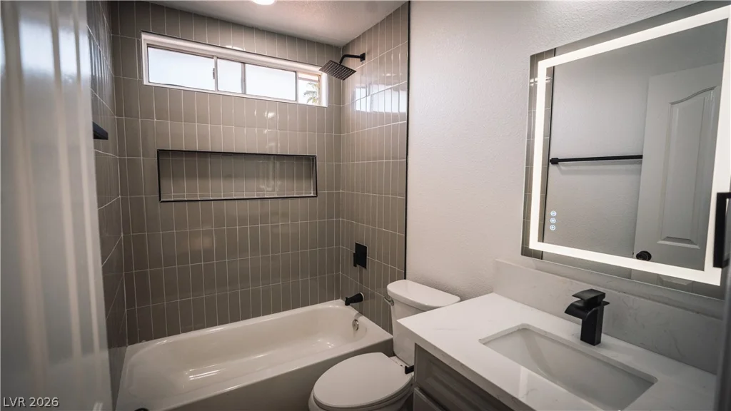 2294 Miner, Las Vegas, NV 89104