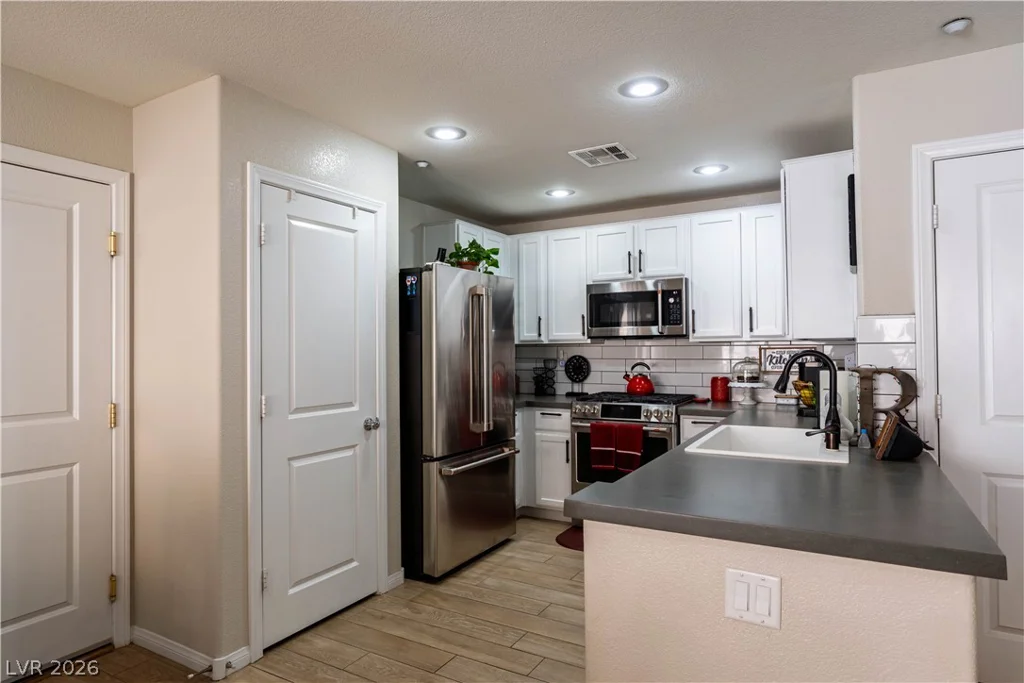 2084 Airy Petals, Henderson, NV 89044