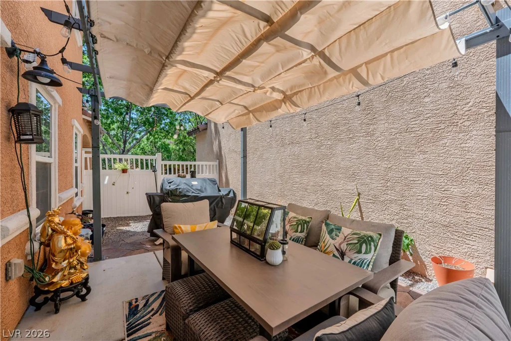 2084 Airy Petals, Henderson, NV 89044