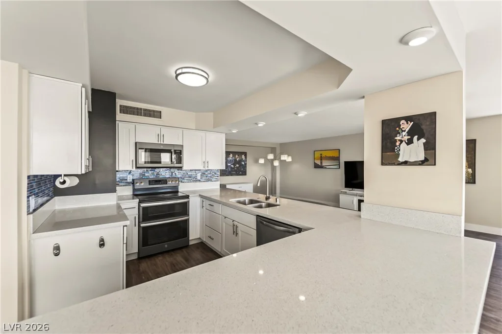 3111 Bel Air, Las Vegas, NV 89109