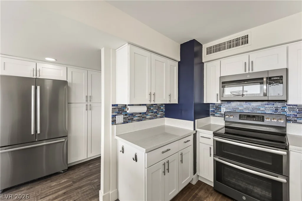 3111 Bel Air, Las Vegas, NV 89109