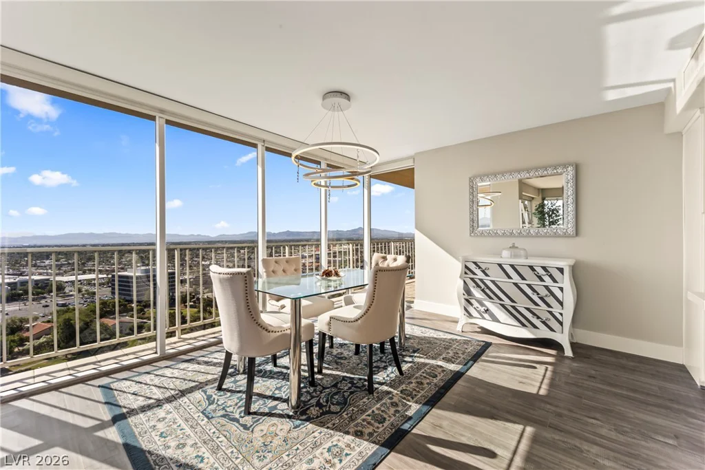 3111 Bel Air, Las Vegas, NV 89109