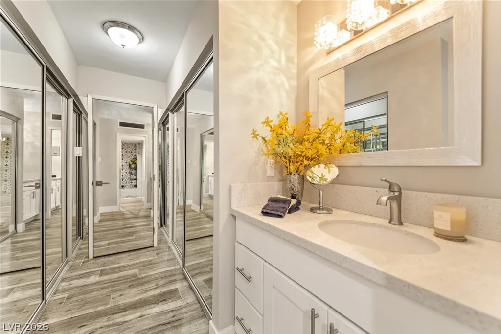 3111 Bel Air, Las Vegas, NV 89109