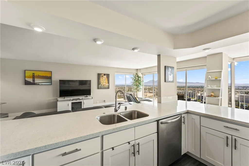 3111 Bel Air, Las Vegas, NV 89109