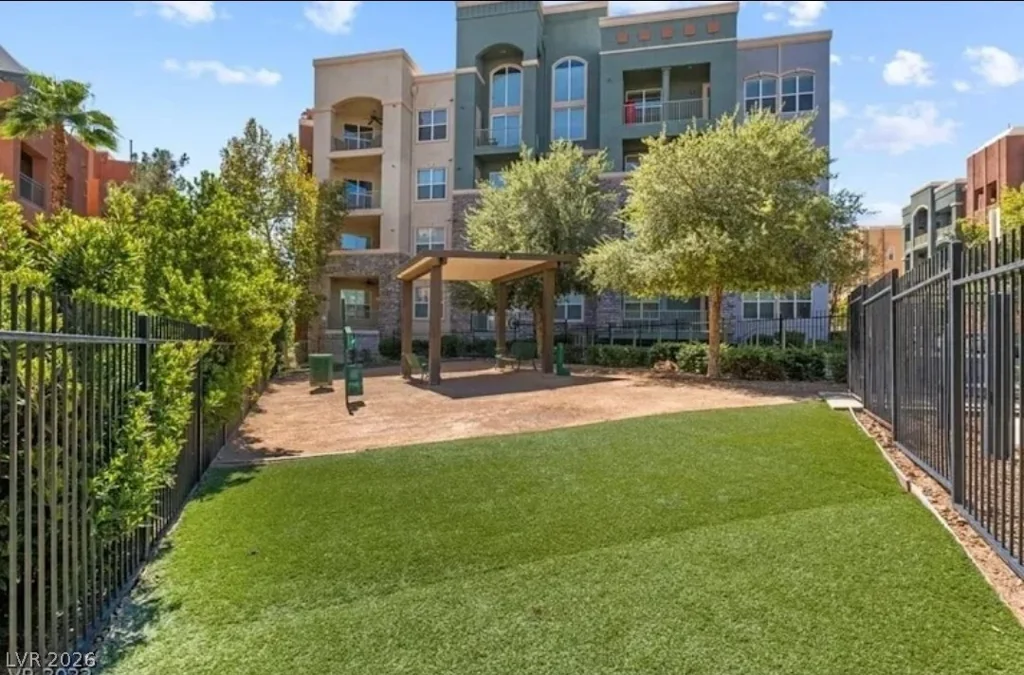 56 Serene, Las Vegas, NV 89123
