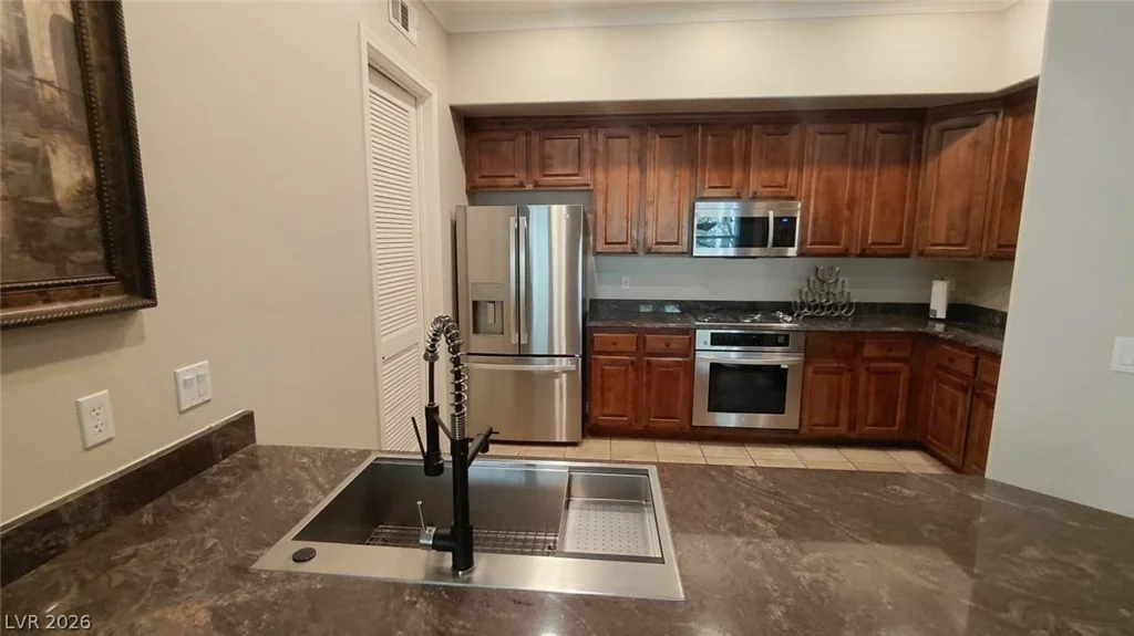 56 Serene, Las Vegas, NV 89123