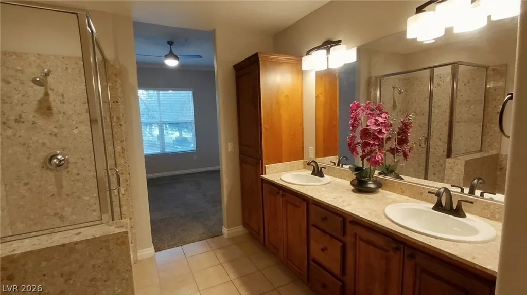 56 Serene, Las Vegas, NV 89123