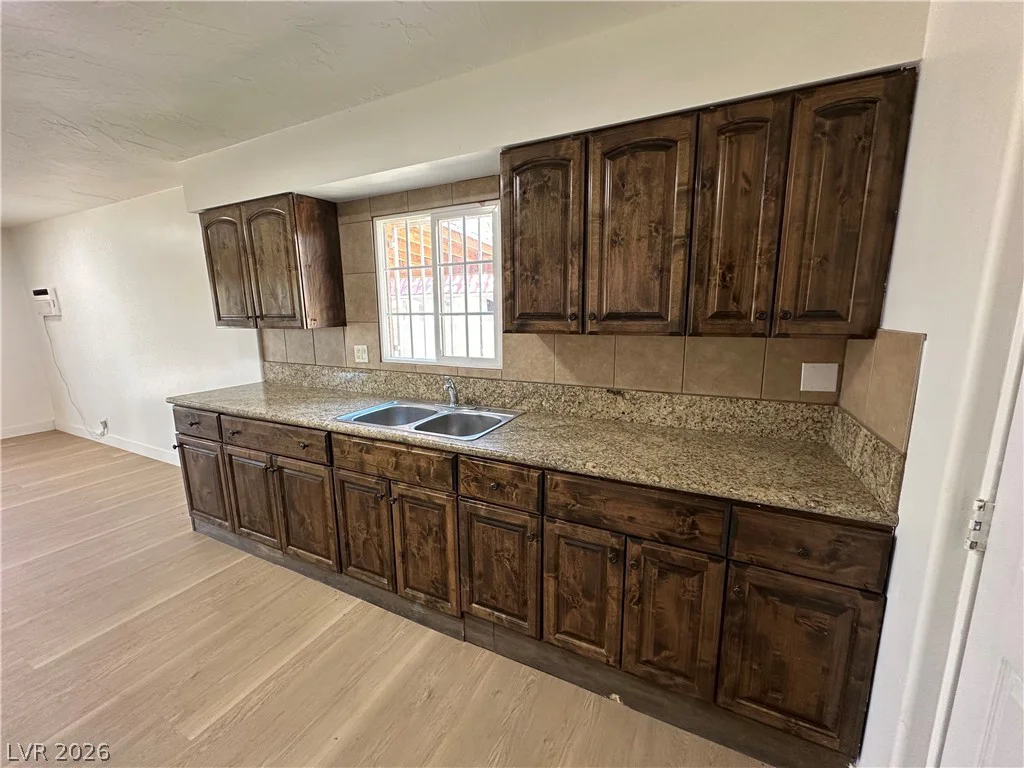 2876 Escuela, Las Vegas, NV 89121