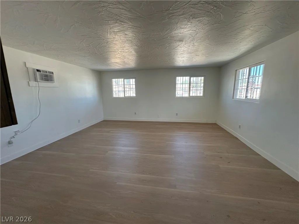 2876 Escuela, Las Vegas, NV 89121
