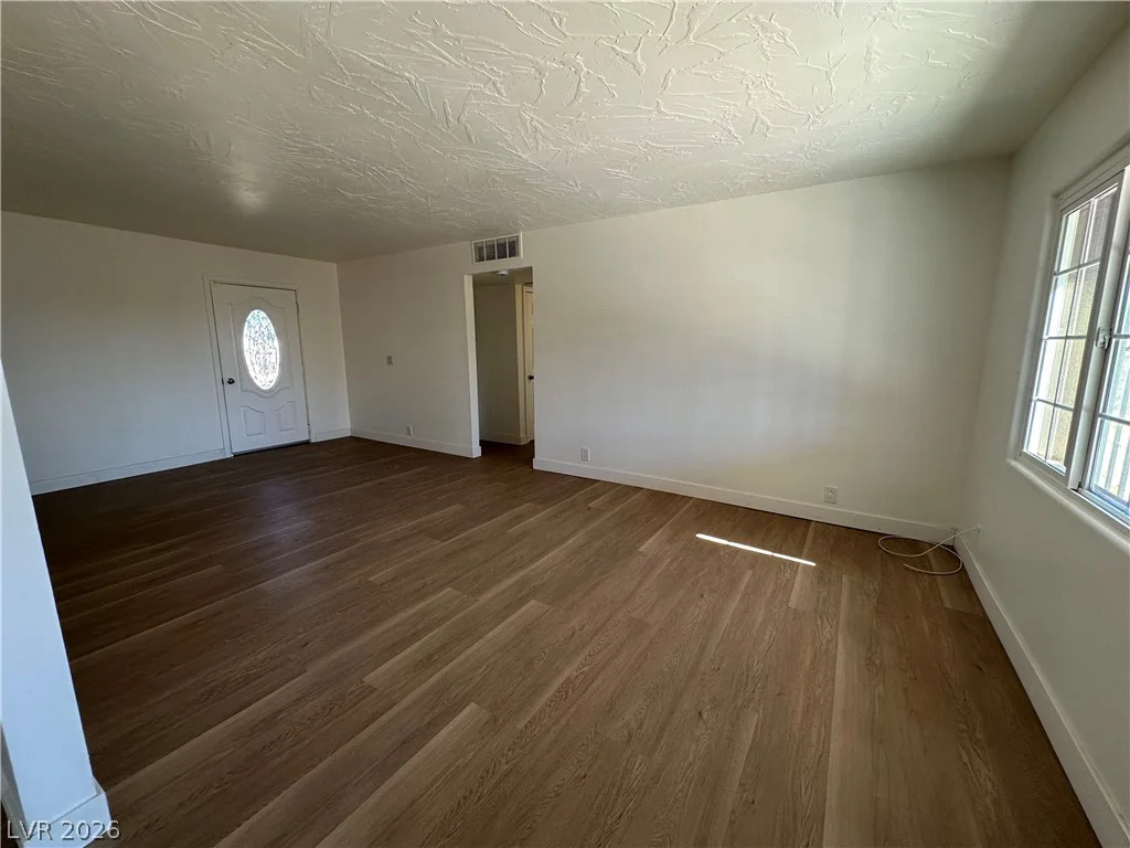 2876 Escuela, Las Vegas, NV 89121