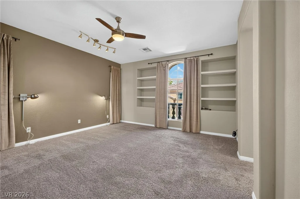 11821 Luna Del Mar, Las Vegas, NV 89138