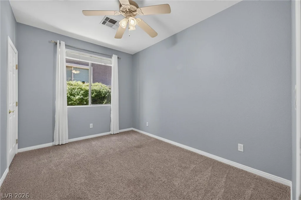 11821 Luna Del Mar, Las Vegas, NV 89138