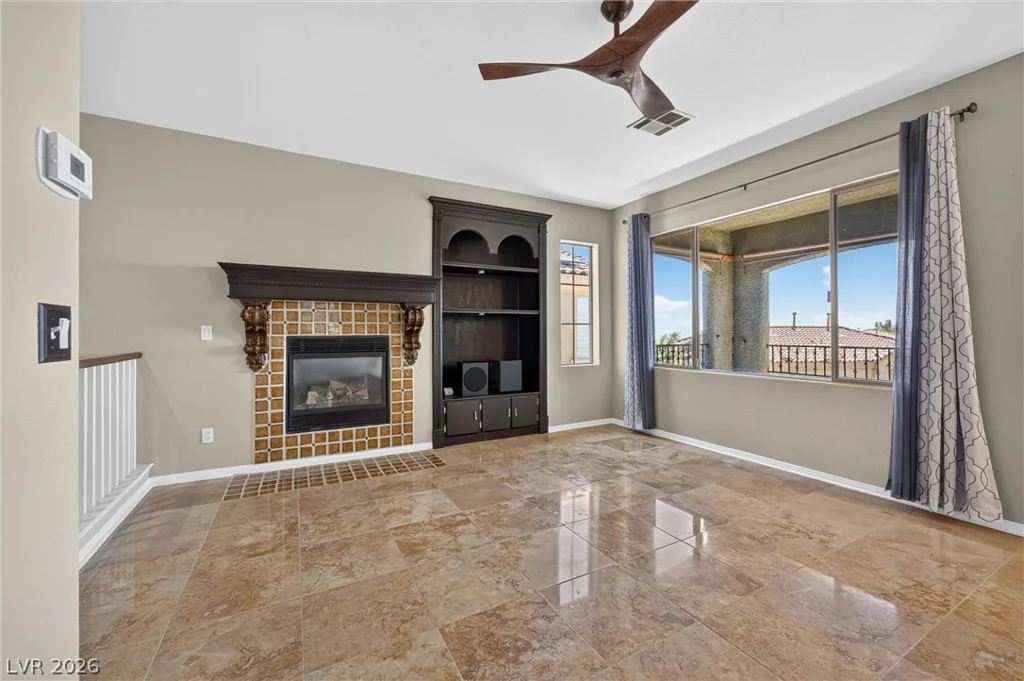 11821 Luna Del Mar, Las Vegas, NV 89138