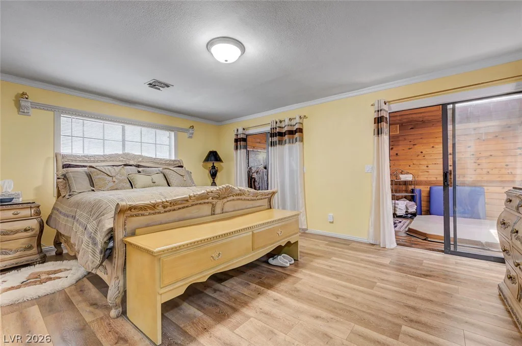 6790 Oakey, Las Vegas, NV 89146
