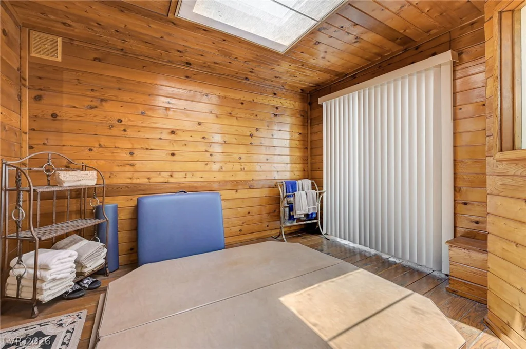 6790 Oakey, Las Vegas, NV 89146