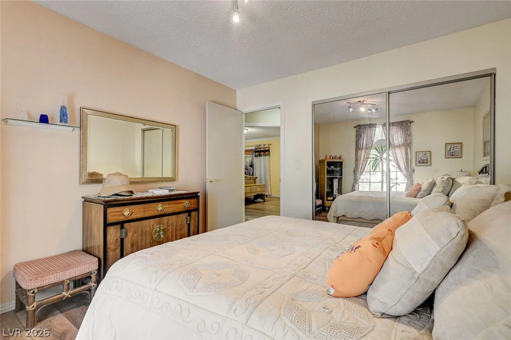 6790 Oakey, Las Vegas, NV 89146
