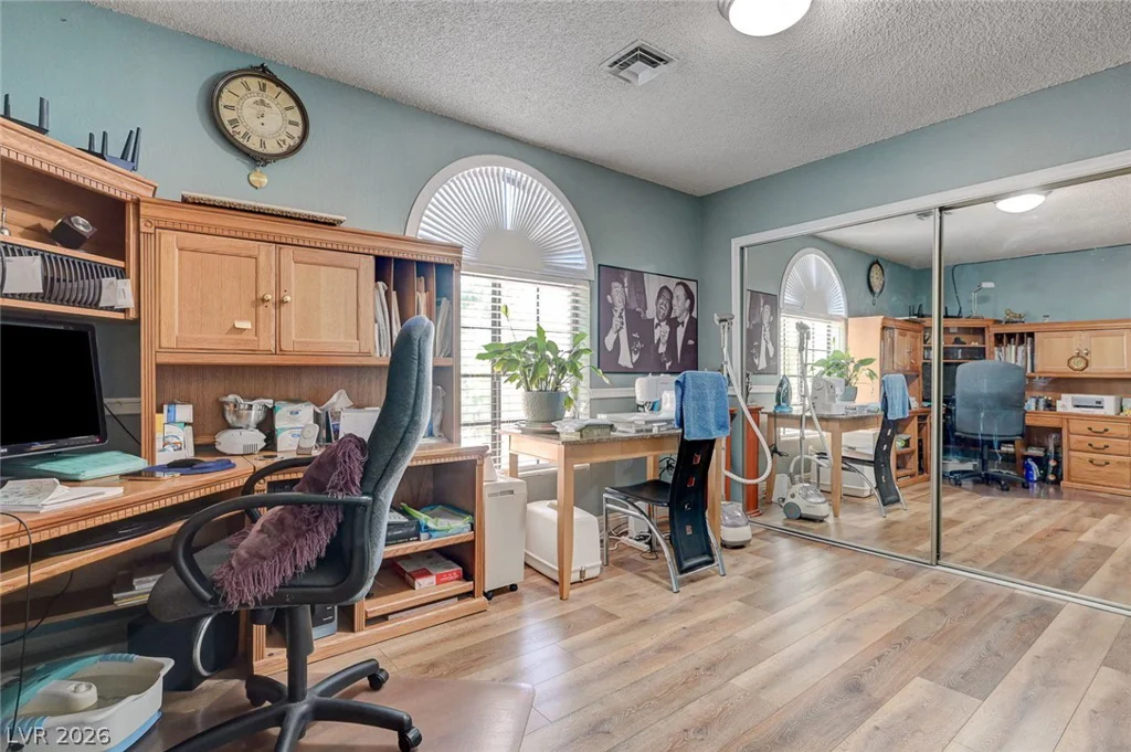 6790 Oakey, Las Vegas, NV 89146