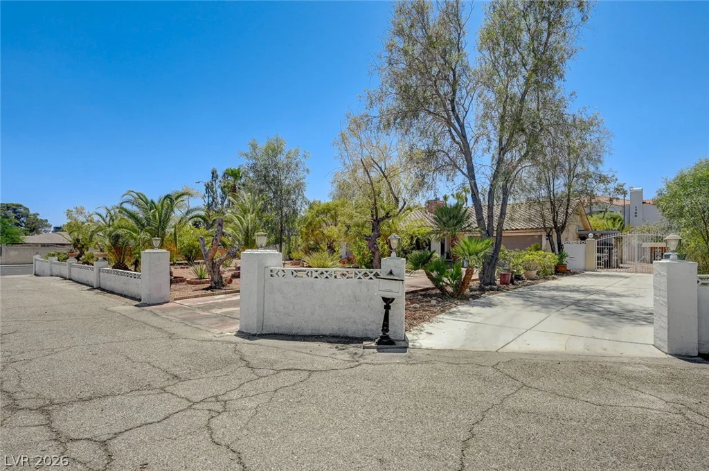 6790 Oakey, Las Vegas, NV 89146