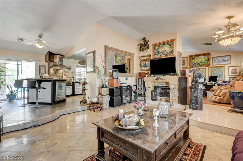 6790 Oakey, Las Vegas, NV 89146